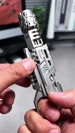 $5 vs $900 Fidget Spinner Pengzai EDC Titanium Alloy Comparison- Can you hear the difference?