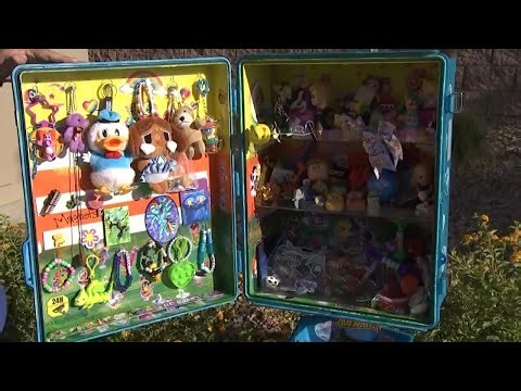 Trinket trade boxes spread joy across Las Vegas valley