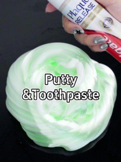 Minty Fresh Putty Mixing Experiment