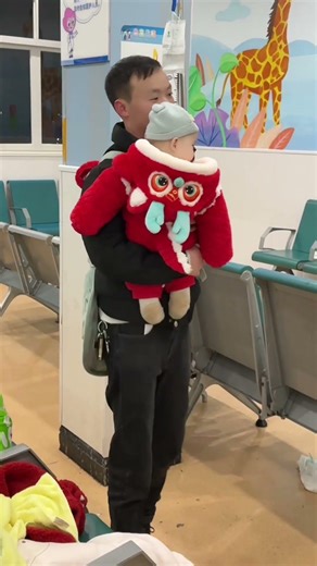 First-time dad! They finally saw me today and said, "So you're the super dad! We've seen you #twins