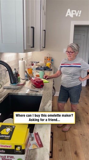 This omelette maker needs to be recalled ASAP 🚨 #afv #fails #funny