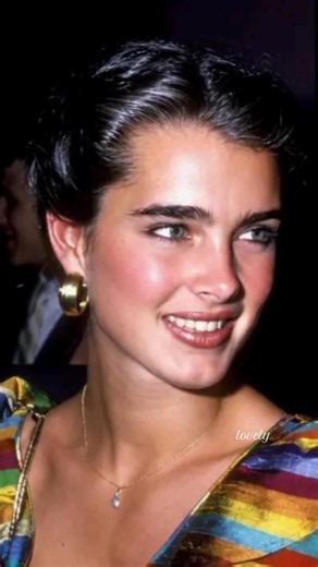 shes so cute 𐙚⋆°🦢.⋆ #BrookeShields #brooke #hollywood #brookeshieldsedit #model #fypage #80s #beauty