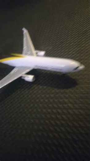 ups plane talks
