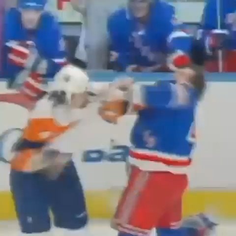 #HFOnThisDay • December 29th, 2008 • #NHL New York Islanders Mitch Fritz 🆚 Colton Orr New York Rangers 1st Period - 6:10 https://www.hockeyfights.com/fights/55199 | hockeyfights.com