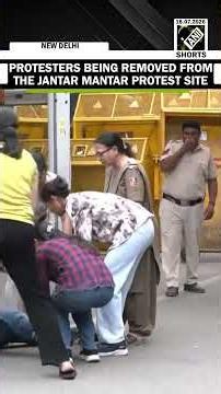 Police remove protesters from Jantar Mantar after activist Sonam Wangchuk is taken to hospital.