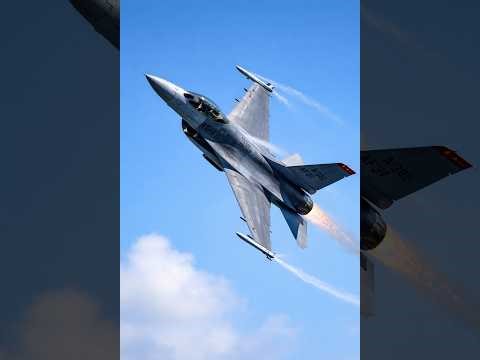 ✈️ Step into one of the most legendary flight sims ever — Falcon 4.0! 🔥