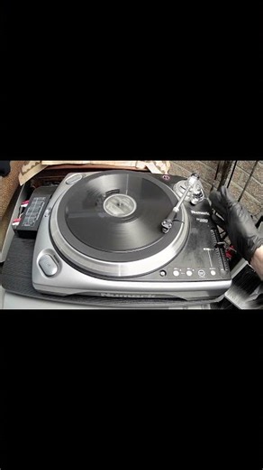 Bill Haley and His Comets: Thirteen Women (And Only One Man in Town) (Decca | 78 RPM Short #Shorts