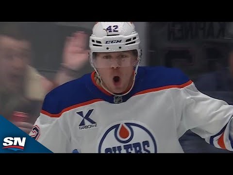 Oilers Stun Canucks By Scoring Six Second Period Goals