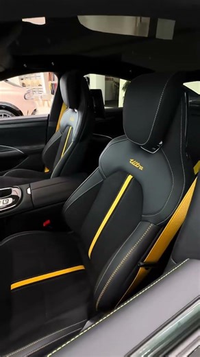 All New 2025 Xiaomi SU7 Ultra – The Craziest Chinese Electric Super Sedan!