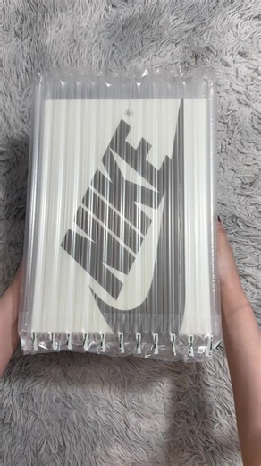 Jordan 1 Travis Scott Unboxing: The Ultimate Sneaker Reveal 🎁