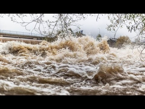 Towns isolated by rising floodwaters in Far North Queensland