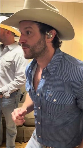 Easton Corbin - Feelin' myself, what can I say!#eastoncorbin #cowboys #linedance#countrymusiclovers