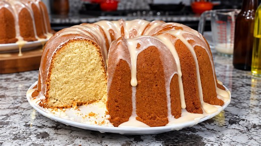 Million dollar pound cake with vanilla glaze