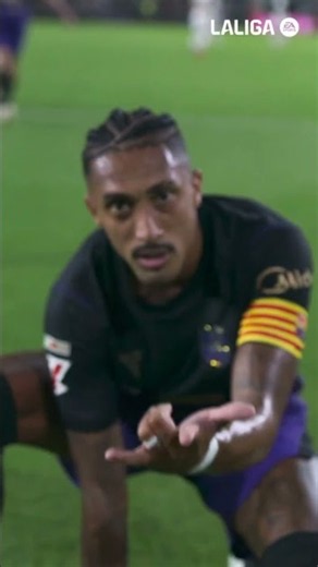 Raphinha scores the first!! 🔥 #LaLigaHighlights #fcbarcelona #shorts
