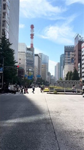 【緊急地震速報】銀座の街中が緊急地震速報の音で怖いやつ。