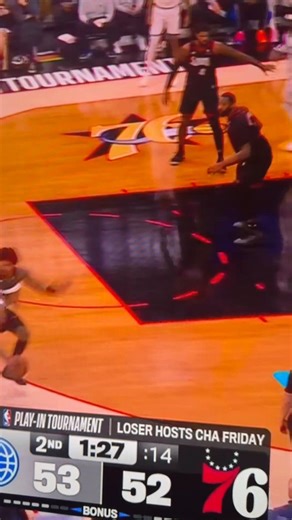 Basketball gods always make sure these passes hit the fans on their phones.