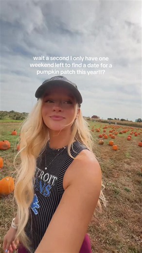 Erica Lovely (@erica_lovelyyy)’s video of Pumpkin Patch
