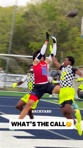 Incomplete, Touchdown, or Interception🤔 Make the call‼️ #blur #footballshorts #footballskills