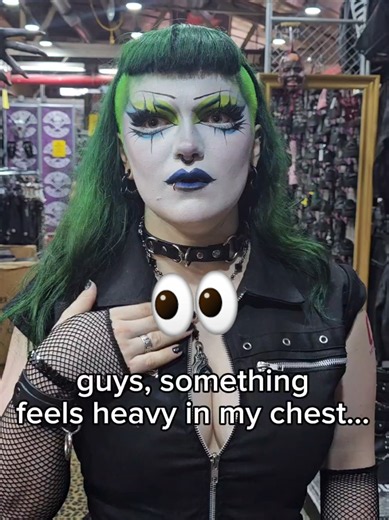 HER EYES ARE UP THERE 🖤 SHOP ALL ALT AT 2620 W FLETCHER OR SHOP WWW.THEALLEY.COM IF YOU FREAKING DARE ☠️# #punkfashion #punkstyle #chicagoband #chicagohistory