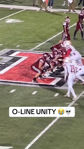 THEY REALLY MOVE LIKE A UNIT 😭😂