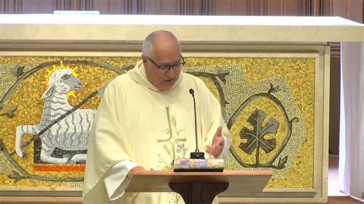 .@AlexMarlow says a recent homily at St. Paul The Apostle Catholic Community in Los Angeles got political, spurring him to walk out of the mass.This is the moment from that service when Father Gil Martinez falsely claimed Trump "mocks the pope for preaching the gospel."