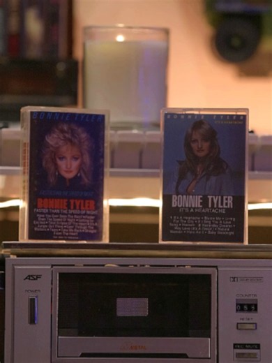 BONNIE TYLER - TAKE ME BACK (1983) FASTER THAN THE SPEED OF NIGHT Cassette Tape #oldschool #80s #pop #throwback #genxcrew #bonnityler #rip
