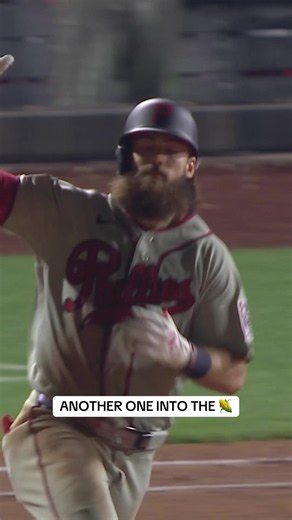 It’s been a PHield of Dreams for Philly so far. #MLBatFieldofDreams with Phillies vs Twins is LIVE NOW on Netflix.
