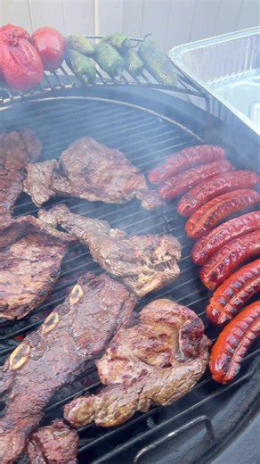 The grill is ON! 🔥🥩 Tony’s favorite short ribs with a delicious soy sauce marinade, thin steaks, and of course some veggies to make it look like we’re eating healthy! 😂🌶️ Nothing fancy, just good food and a hot grill! 🤤🔥 🥩 SOY SAUCE MARINATED SHORT RIBS Ingredients: • 5 lbs short ribs • 1 cup Kikkoman® Less Sodium Soy Sauce • ½ cup lime juice • 2 tbsp brown sugar • 3 tbsp sesame oil • 6 garlic cloves, minced • ¼ bunch fresh cilantro, chopped • Black pepper, to taste Directions: 1. In a la