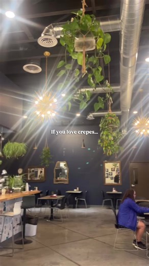 Crepes in the cutest little setting? Say less. We stopped in to check out their new menu items, and from savory to sweet (and don’t skip the blintzes), they were a hit! The Crepery in Syracuse is definitely a must for crepe lovers. 🥞 🥗We loved the Chicken Florentine, and every dessert crepe was a hit — the Strawberry Crunch, Pollyanna, and Nutie Fruity were all so good. We also tried the Breakfast Sausage Blintz and everyone agreed it was a win. ☕️They have a great drink menu too, with tons of