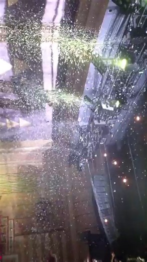 Planet Entertainment - Snow Machine.mp4