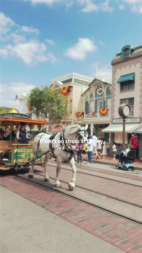 your sign to go to Disney 🪄🦄🐭✨👑🎀 #disneyland #disneyparks #disneylandcalifornia #fyp