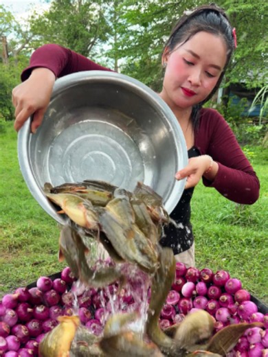 Cooking yummy deep fried fish with shallot sauce recipe