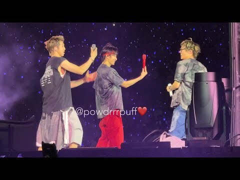 260428 - Dynamite - BTS - TAMPA D3 - 4K 직캠 FANCAM