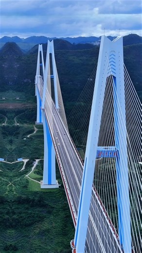 😱 China’s Jaw-Dropping Triple-Tower Bridge | Pingtang Bridge