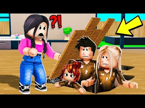 We Found a POOR FAMILY Living UNDER Our HOUSE in ROBLOX BROOKHAVEN RP!