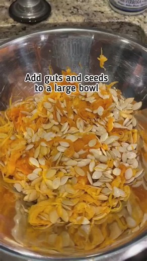 Roasting Pumpkin Seeds Recipe 🎃 | Cooked pumpkin seeds, How to make pumpkin seeds in the oven, Baked pumpkin seeds