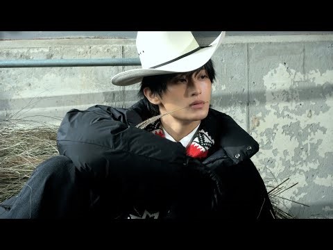 황야의 카우보이🤠🐴 | MARK GQ KOREA Photoshoot Behind