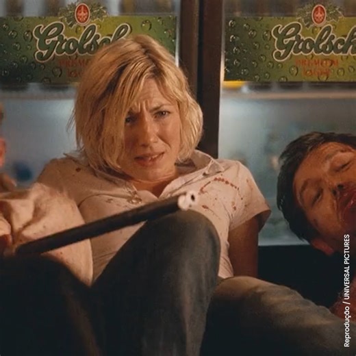 Você estaria pronto pra enfrentar algo assim? #TodoMundoQuaseMorto #zumbi #filmes #AdoroCinema #fblifestyle | AdoroCinema