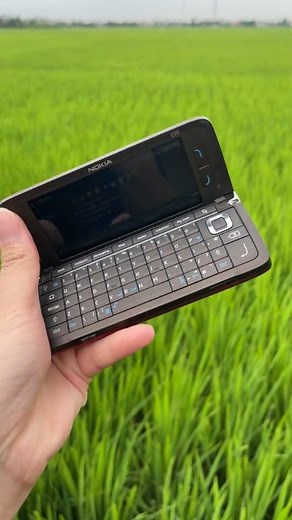 814K views · 9.2K reactions | Kalau dulu kalian pernah punya ini HP. Fix kalian orang kaya #Nokia #NokiaMobile #NokiaE90 #NokiaE90Communicator #nokiajadul #hpnokia #hpsultan #indogadget #infogadget #gadget #smartgadgets #smartphone #handphone #hp #hpbaru #gadgetunik #unik #nokiacomunicator #jamandulu #hpjadul #jadul #jamandulu #nostalgia #nostalgia90an #nostalgiahpjadul #ponseljadul #fyp #masalalu #kenangan #handphonejadul | Info Gadget | Facebook