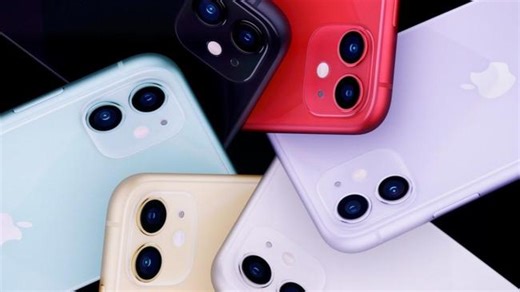 New phone case allows a physical keyboard to be added to an iPhone