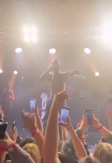 Red Roses still slaps all these years later. 🦋 #pullmanwashington | Lil Skies