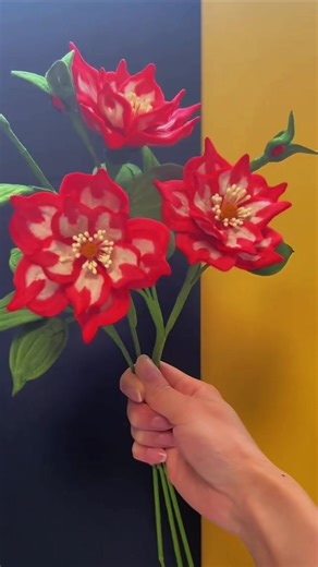 DIY pipe cleaner flowers #handmadegifts #flowers #gift #craft #diyproject