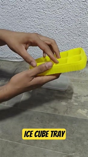 Ice Cube Tray with Lid