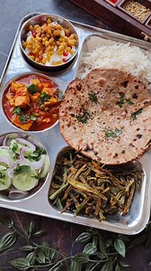 Lunch ready ❤ My thali for lunch today had some of my favorites☺❤ *Matar Paneer *Raita with raita masala, anar and boondi *Multi grain chapatti *Salad *Mehnat wali Bhindi aka Kurkuri Bhindi Ingredients for Kurkuri bhindi Bhindi - 300 gms Red chilli powder - 1 tbsp Turmeric -1tsp Amchor powder - 1 tbsp Cumin powder - 1 tsp Besan -2 tbsp Rice flour -1 tbsp Corn flour - 1 tbsp *fry on high heat and sprinkle some chaat masala on top. #cookwithpooja #thali #selflove #selfcare #gharkakhana #desifood #