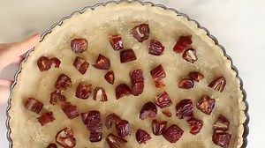 Almond & Medjool Date Tart {vegan, gluten-free, oil-free}