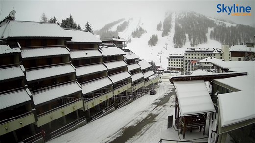 🌨 Check out the live cam from the Sestriere, today everything is completely covered in fresh snow! 🏔️✨ The slopes and surrounding alpine landscape look absolutely magical right now, with thick layers of white everywhere you look. ⛷️❄️ It’s that perfect snowy scene we all dream of in winter — real-time beauty straight from the Italian Alps! | SkylineWebcams