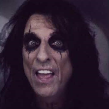 Alice Cooper Behind-The-Song: "Social Debris"