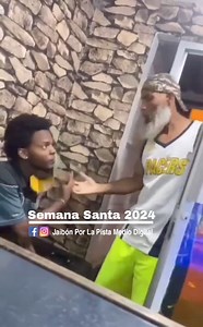 2.1M views · 10K reactions | El morenito le faltó el respeto a la mamá del barbú y este fue a reclamarle, pero el morenito lo que se estaba burlando  . . Chequea  #jaibonporlapistamediodigital | Jaibón Por La Pista | Facebook