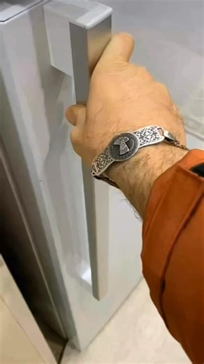 sky.new.donya on Instagram‎: "مستانه دراین گوشه میخانه بمیرم🍻"‎