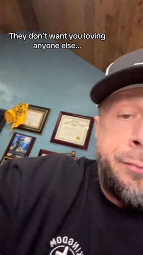 Smear campaigns aren’t about truth. They’re about control. Your narcissistic ex doesn’t want anyone loving you… and they definitely don’t want you loving anyone else. So they poison the well. They spread lies. They rewrite history. Not because it’s true — but because they can’t stand losing access to you. But here’s the part no one talks about: A smear campaign is the perfect litmus test for who really belongs in your life. The people who know your heart? They don’t waver. They don’t question. T